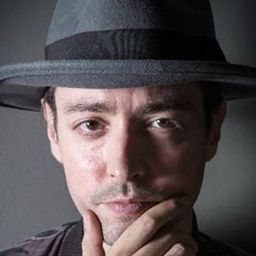 胡戈朱拉查克查克拉邦瑟 飾演 Vodka