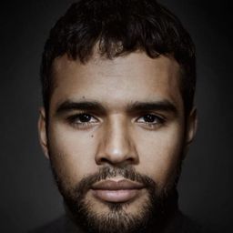 雅各布·西皮奧 飾演 Armando