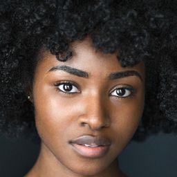 潔米·勞森 飾演 Sheila Richards