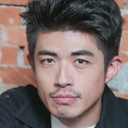 梁正群 飾演 Mr. Chen