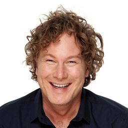 Gustav Nilsen 飾演 Benner'n / Bjell (voice)