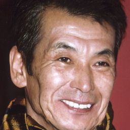 田中泯 飾演 Mangiku Onogawa