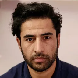 Saboor Sahak 飾演 Afghan Man