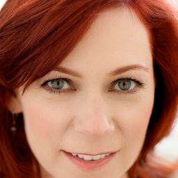 凱莉·普雷斯頓 飾演 Miss Lydia Crane