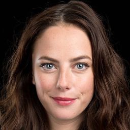 卡雅史葛拉迪奧 飾演 Grace Phillips