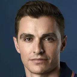 戴夫法蘭高 飾演 Jonah Sullivan