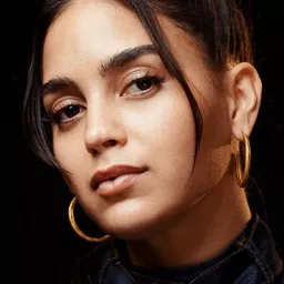 梅莉莎·巴雷拉 飾演 Joey