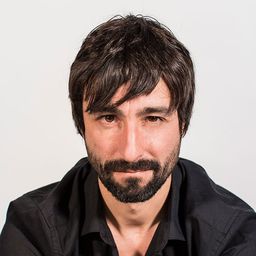 Mikel Losada 飾演 Renteria