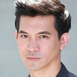 提拉德翁蓬班 飾演 Toh