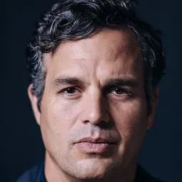 麥克·雷法路 飾演 Dylan Rhodes