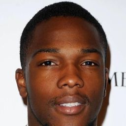 托辛·柯爾 飾演 Tyrone Downie