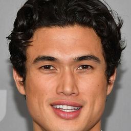 查爾斯·梅爾頓 飾演 Rafe