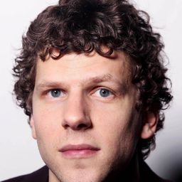 謝西艾辛堡 飾演 J. Daniel Atlas