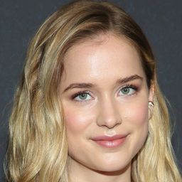 伊利沙伯萊雅 飾演 Vanessa