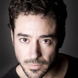 Eduardo Rejón 飾演 