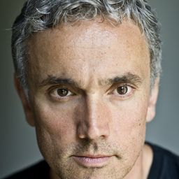 班·邁爾斯 飾演 Caulaincourt